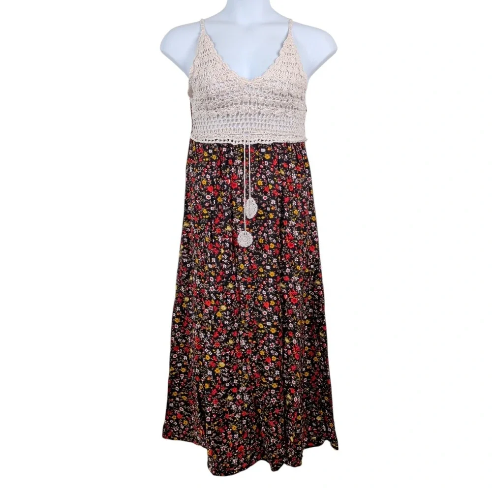 Floral Crochet Smocked Maxi Dress Black Red Size Large Boho Earthy Indie‎